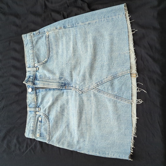 Everlane Dresses & Skirts - Everlane denim skirt
